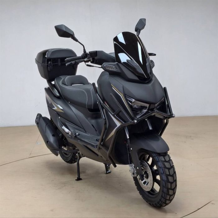 Skilmax SK T33X 150 cc