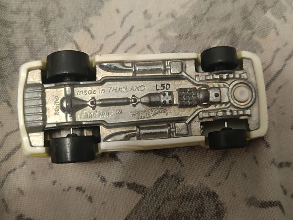Машинки Hot Wheels