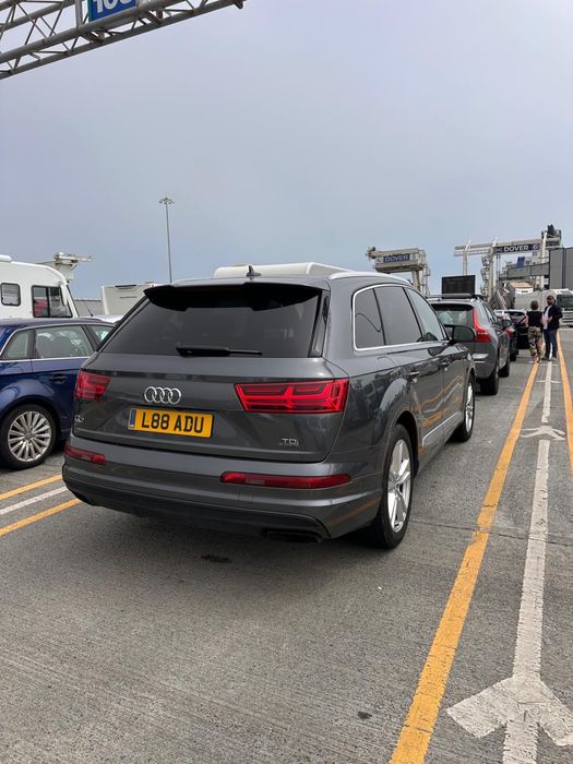 Dezmembrez q7 4m sline 3.0tdi crt perne matrix distronic carlig