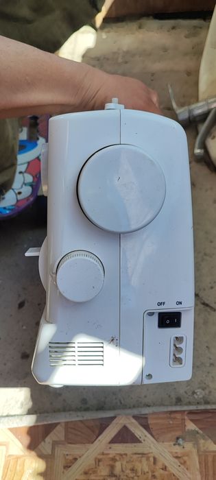 Продам швейная машина