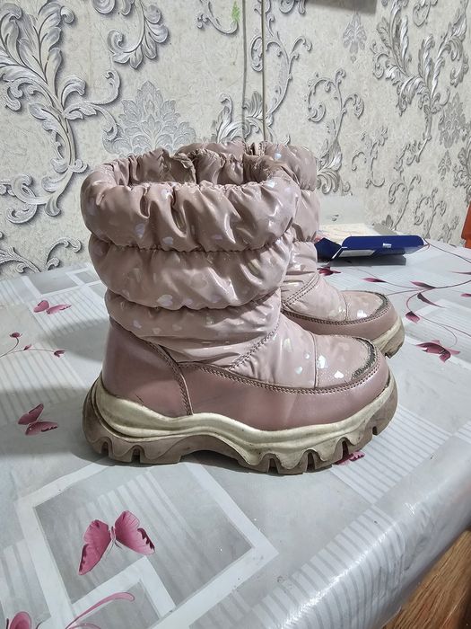 Продаются зимние сапоги для девочки