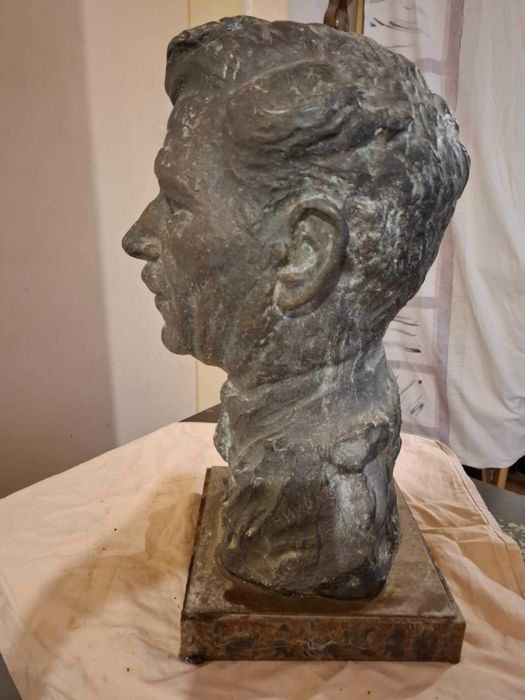 Андрей Николов. Бронзова скулптура