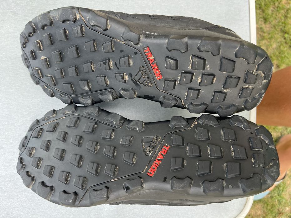 Маратонки адидас терекс