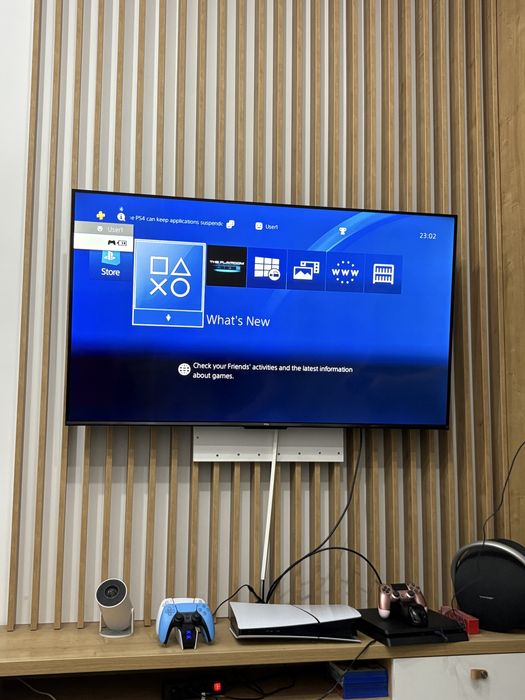 PS4 slim  1 TB, 2 controllere cu statia de incarcare