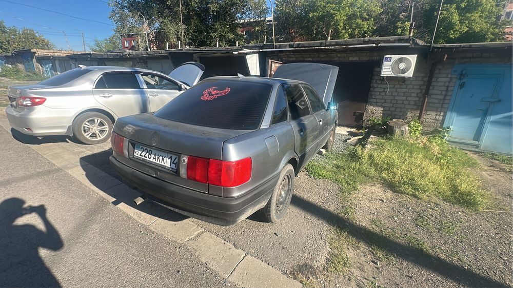 Продам Ауди 80б3 1990