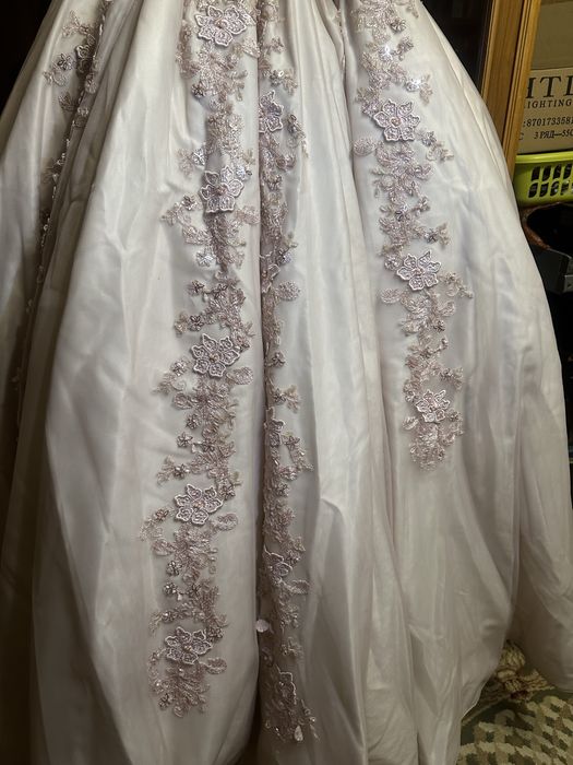 Платье на узату