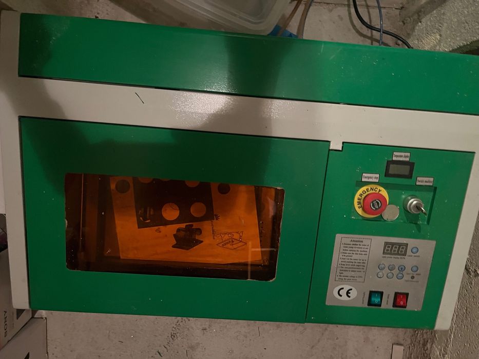 К40 машина за лазерно гравиране на дърво и пластмаса