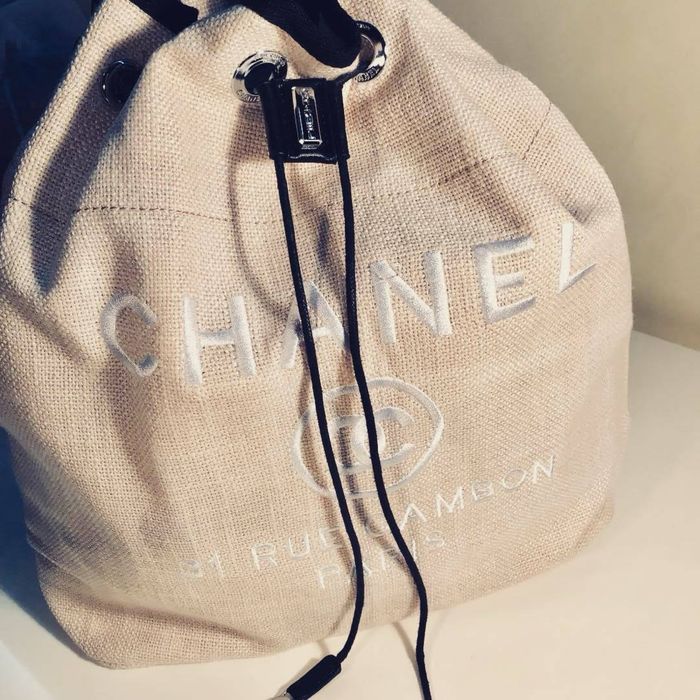 текстилна раница тип bucket bag на Chanel