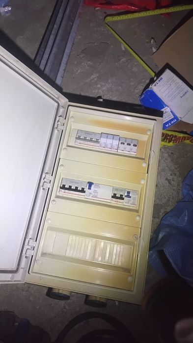 De vanzare panou de 3.8v