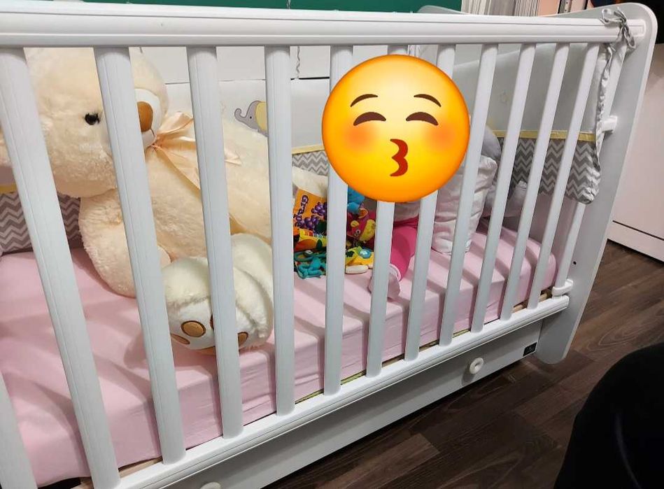 Дървена кошара с люлещ механизъм 2в1