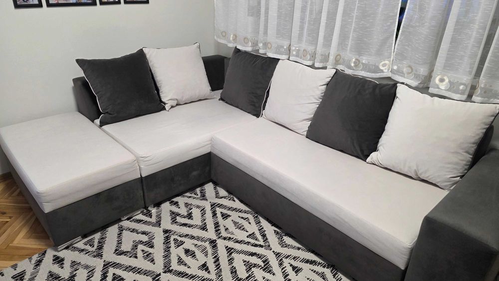 Продавам ъглов разтегателен диван