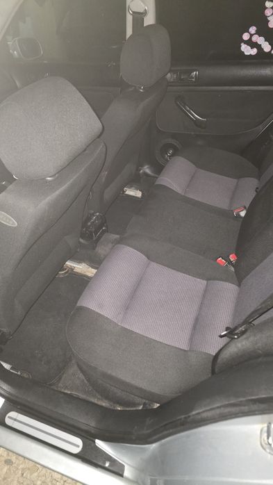 Vând golf 4 brek 1.6 16v 105cp 2002 proprietar fiscal pe loc