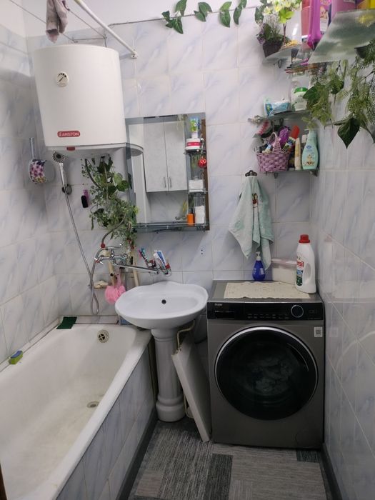 Продается 4 комнатная кв