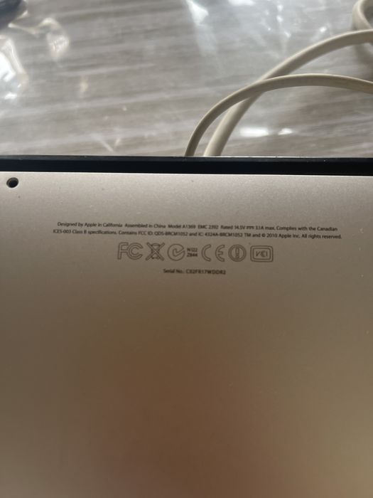 Продам Macbooc air 13