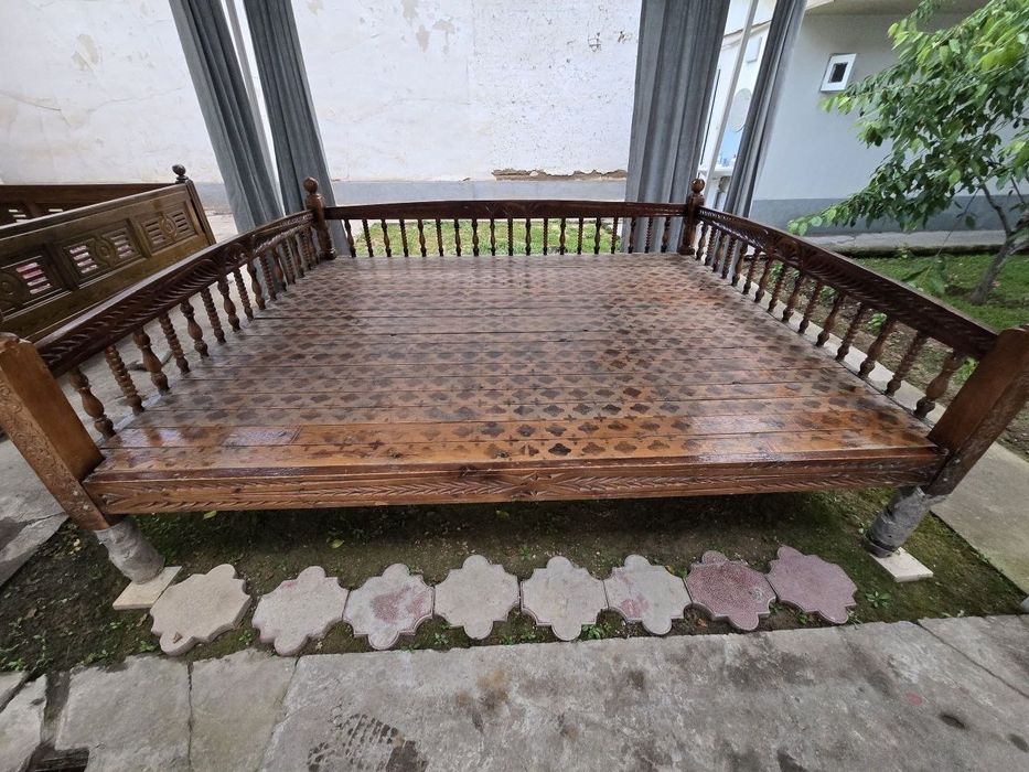 Tapchan sotiladi razmeri 2.50 ga 3 metr