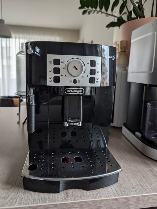 Espressor automat De'Longhi Magnifica S