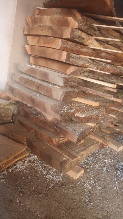 Dulapi de stejar și nuc