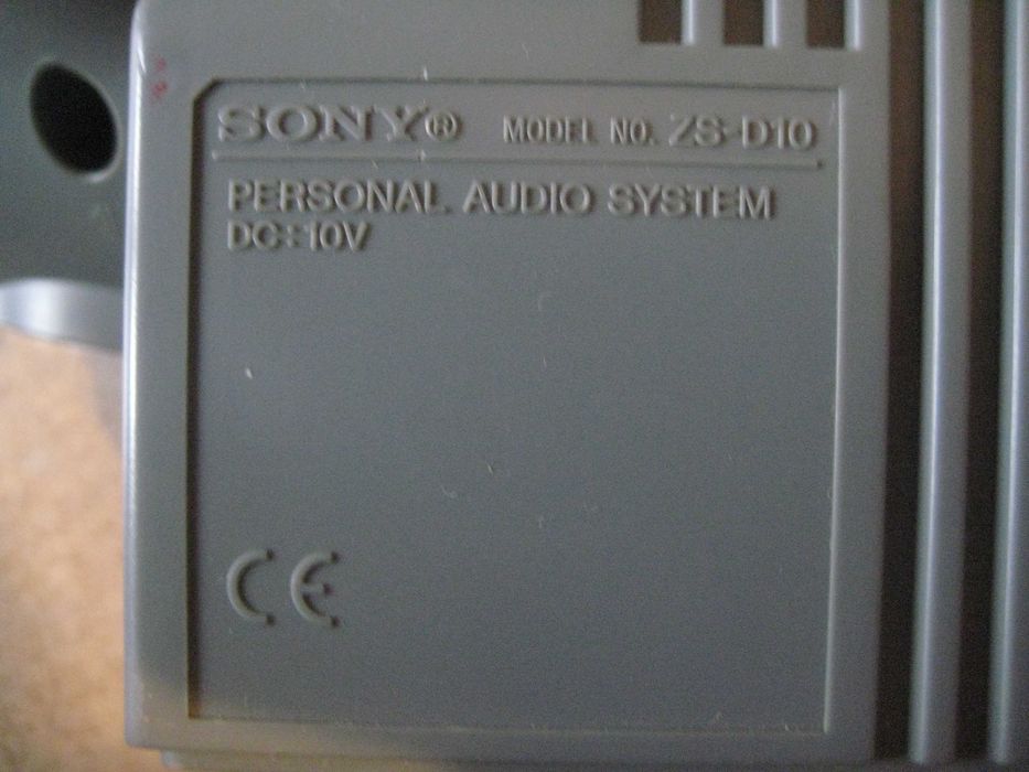 Продавам Personal AUDIO SISTEM SONY ZS-D10