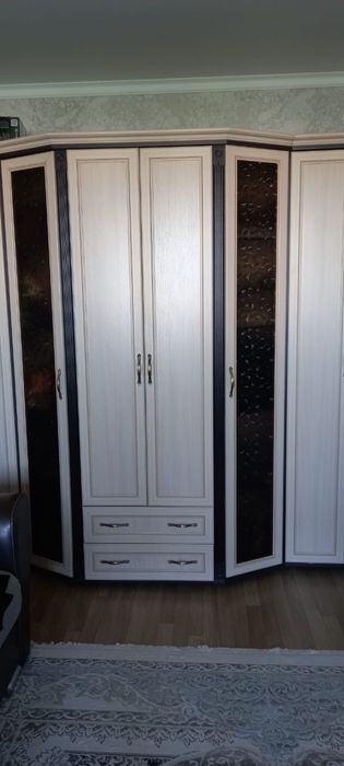 Продам шкаф плательный