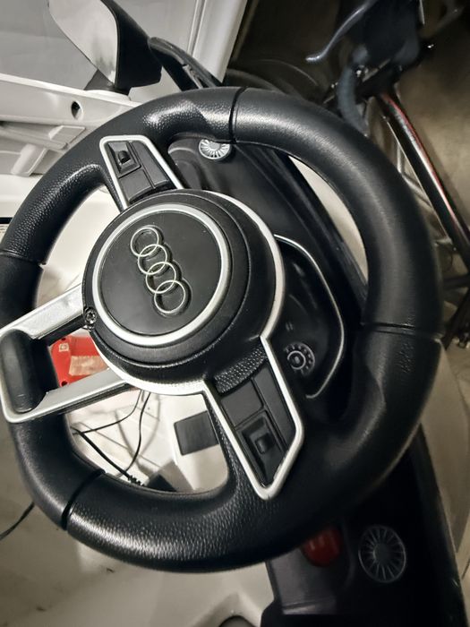 Детски акумулаторен автомобил Audi