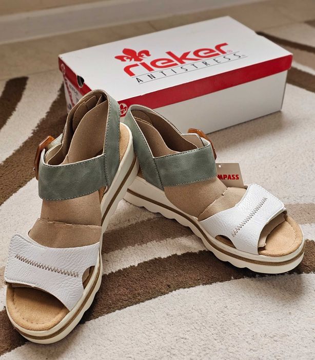 Нови сандали Rieker на платформа, 42 рр