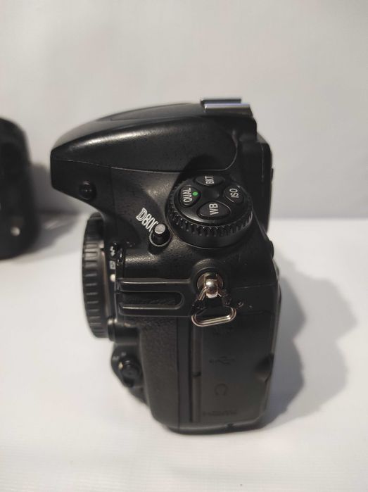 Nikon D800 в отличном состоянии.