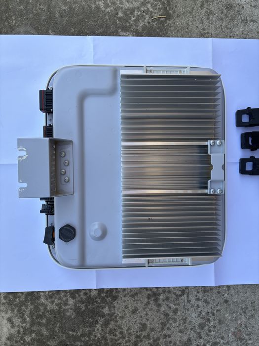 Invertor Hibrid trifazat Huawei 10kW-SUN2000-10KTL-M1 + smart power sensor DTSU666-H 250A