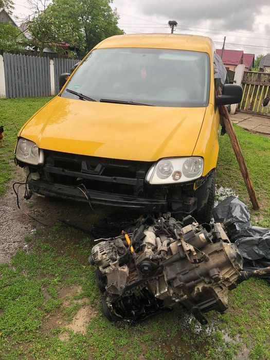 Vând piese de Volkeswagen Caddy