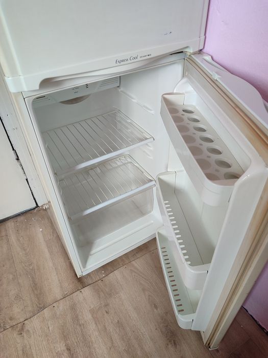 Продам Холодильник LG