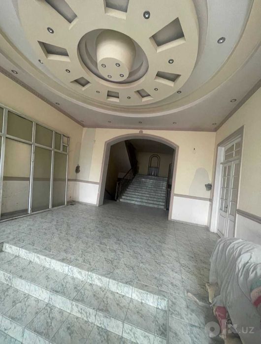 Продаётся здания 8 соток Вдоль дороги Яккасарайе