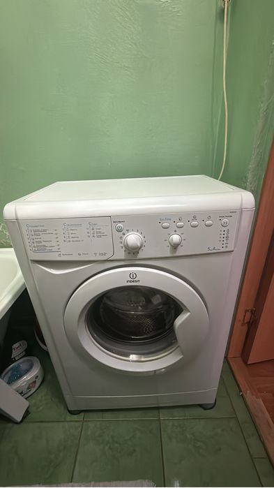 Стиральная машина Indesit