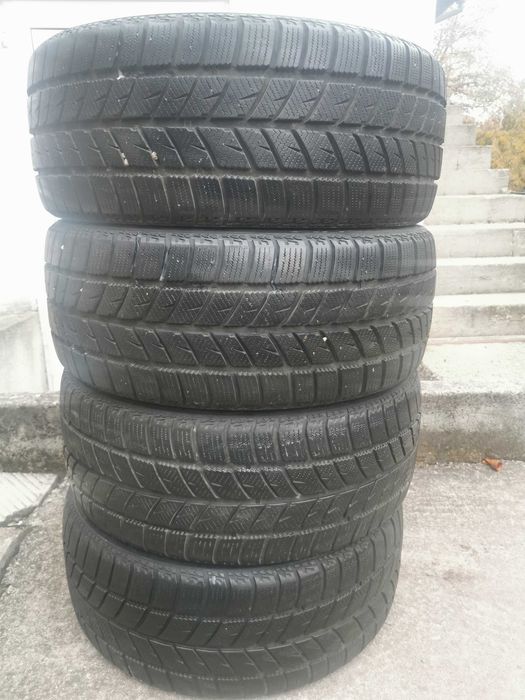 Гуми 225/40/18 DOT 26/23