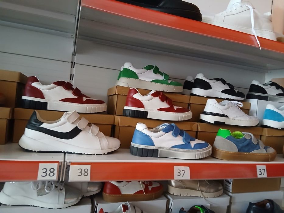 Papuci din piele