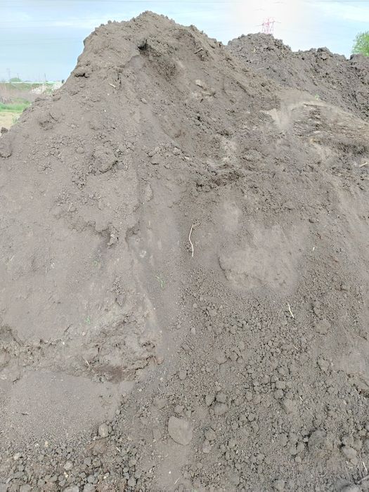 Vând pământ negru vegetal, mranița, pământ nisipos