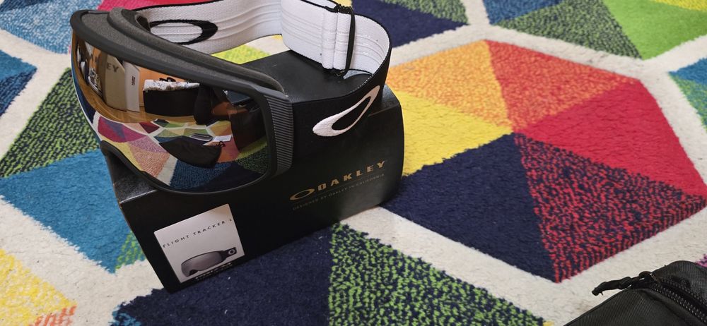 Oakley Flight Tracker L