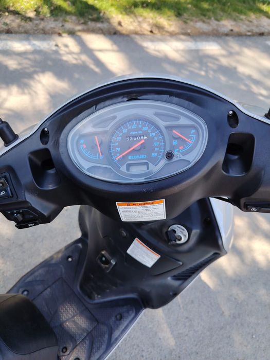 Vând Scuter Suzuki Sixteen 150cc