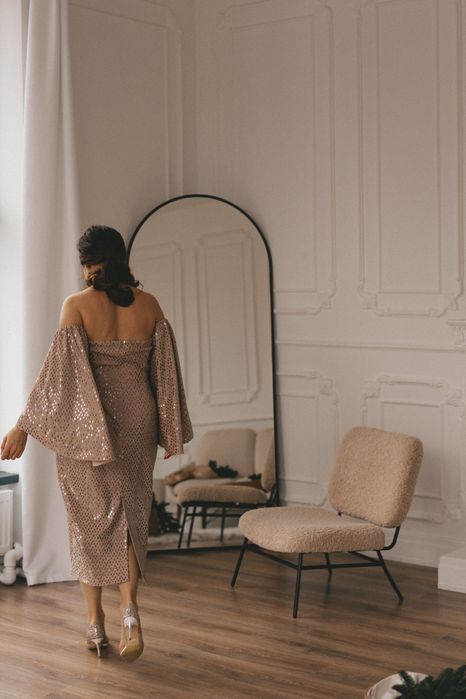 Платье в пайетках