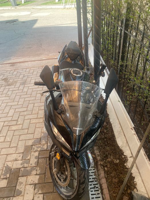 Мотоцикл Kawasaki ninja 400