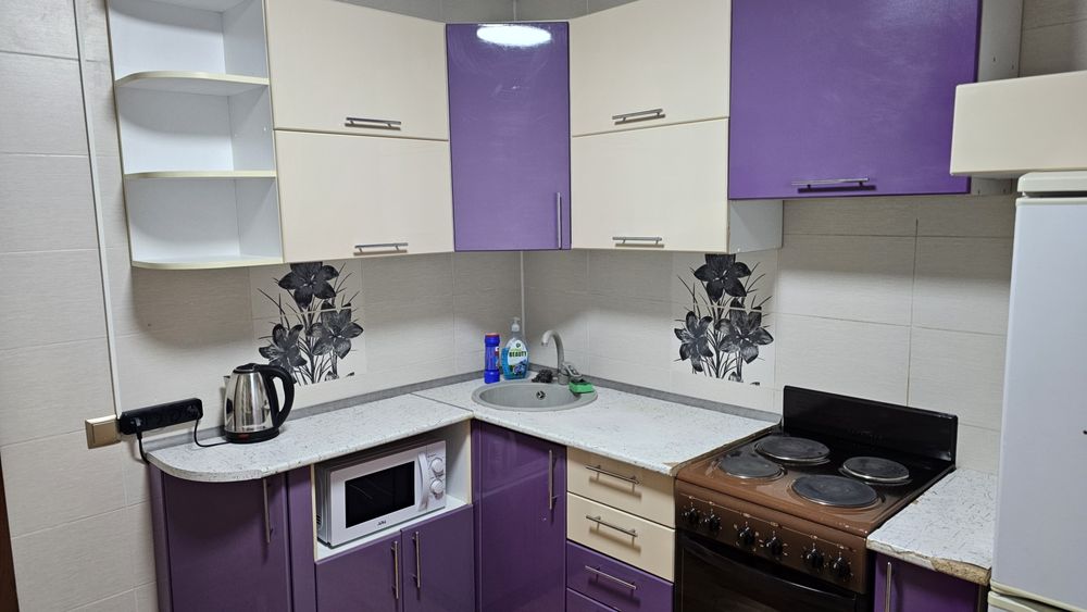 Продам 2-х комнатную на 4 районе