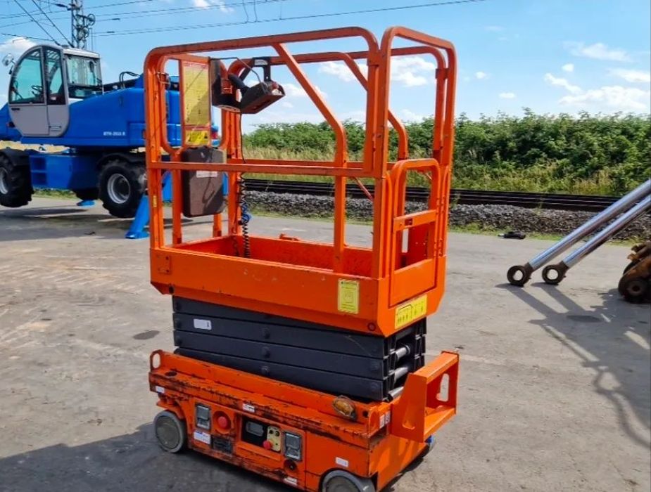 Alta Nacela Electrica Tip Foarfeca Dingli 6m - An 2018 - 113 Ore Reale