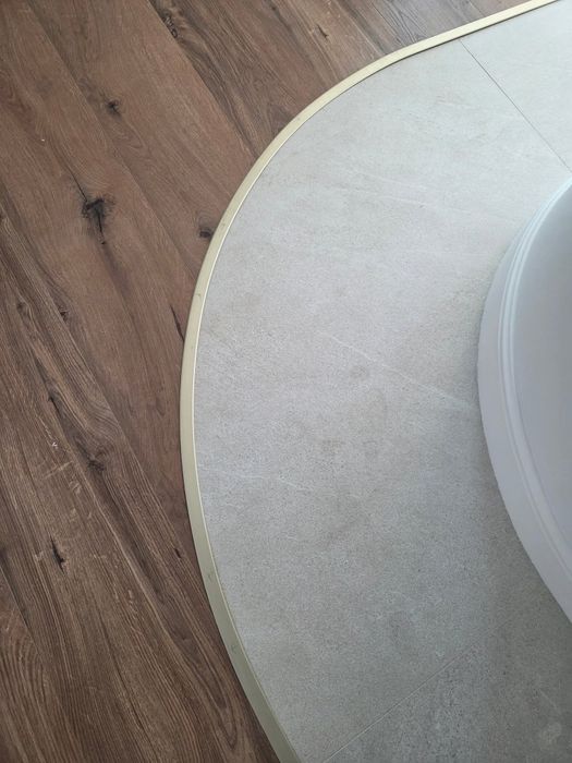 Продажба доставка и монтаж на ламиниран паркет