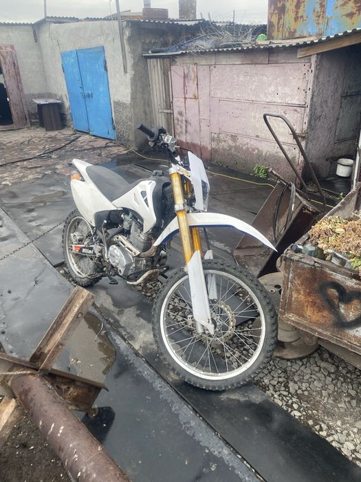 Продам эндуро 250 кубов