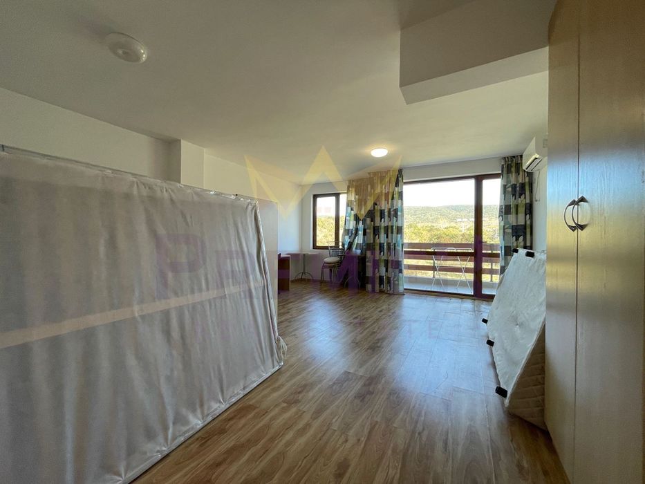 Продава се Тристаен апартамент в к.к. Слънчев бряг - 92 кв.м за 1400 €/кв.м - Снимка #1