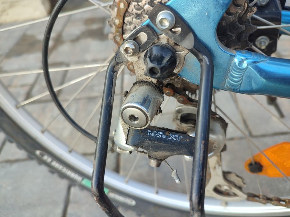 Vând bicicleta Giant   preț 470 Ron neg