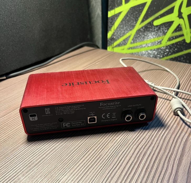 Focusrite scarlett 2i2