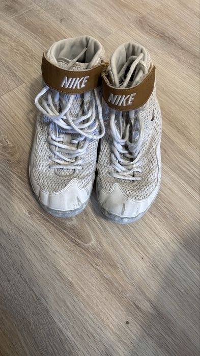 Продажа борцовки Nike inflict