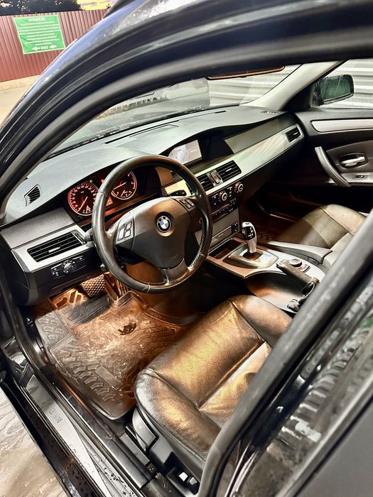 Dezmembrez bmw e61/e60 530 D 235cp FL / LCI 2008