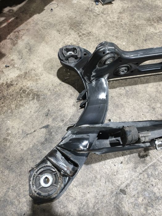 Заден мост За Мерцедес W204. W212