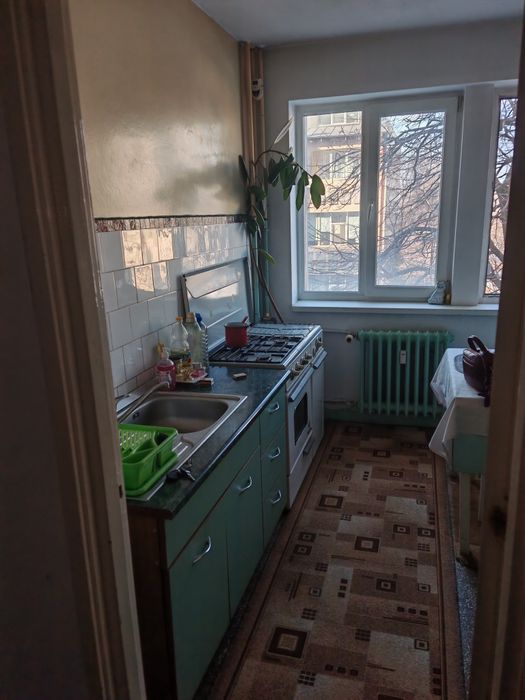 Vand apartament 3 camere