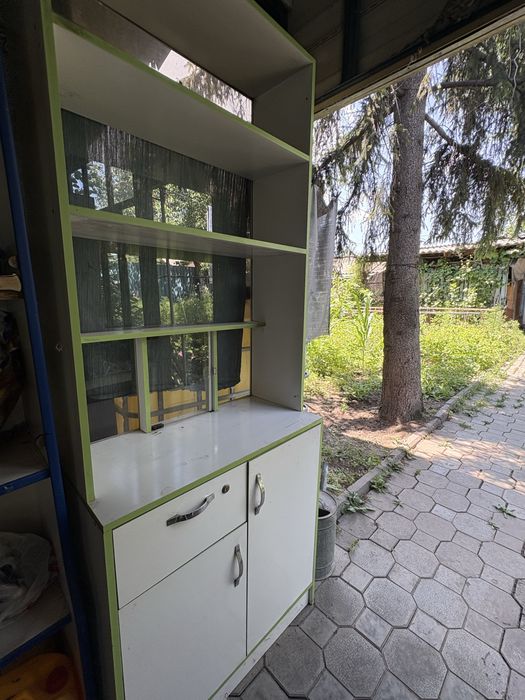Срочно продам шкафы